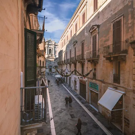Vittorio Emanuele Old Town - Selection Apartman